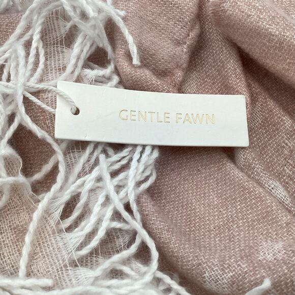 Gentle Fawn Light Pink Soft Wrap Fringed Layering Blanket Scarf Size M/L NWT - Picture 3 of 8